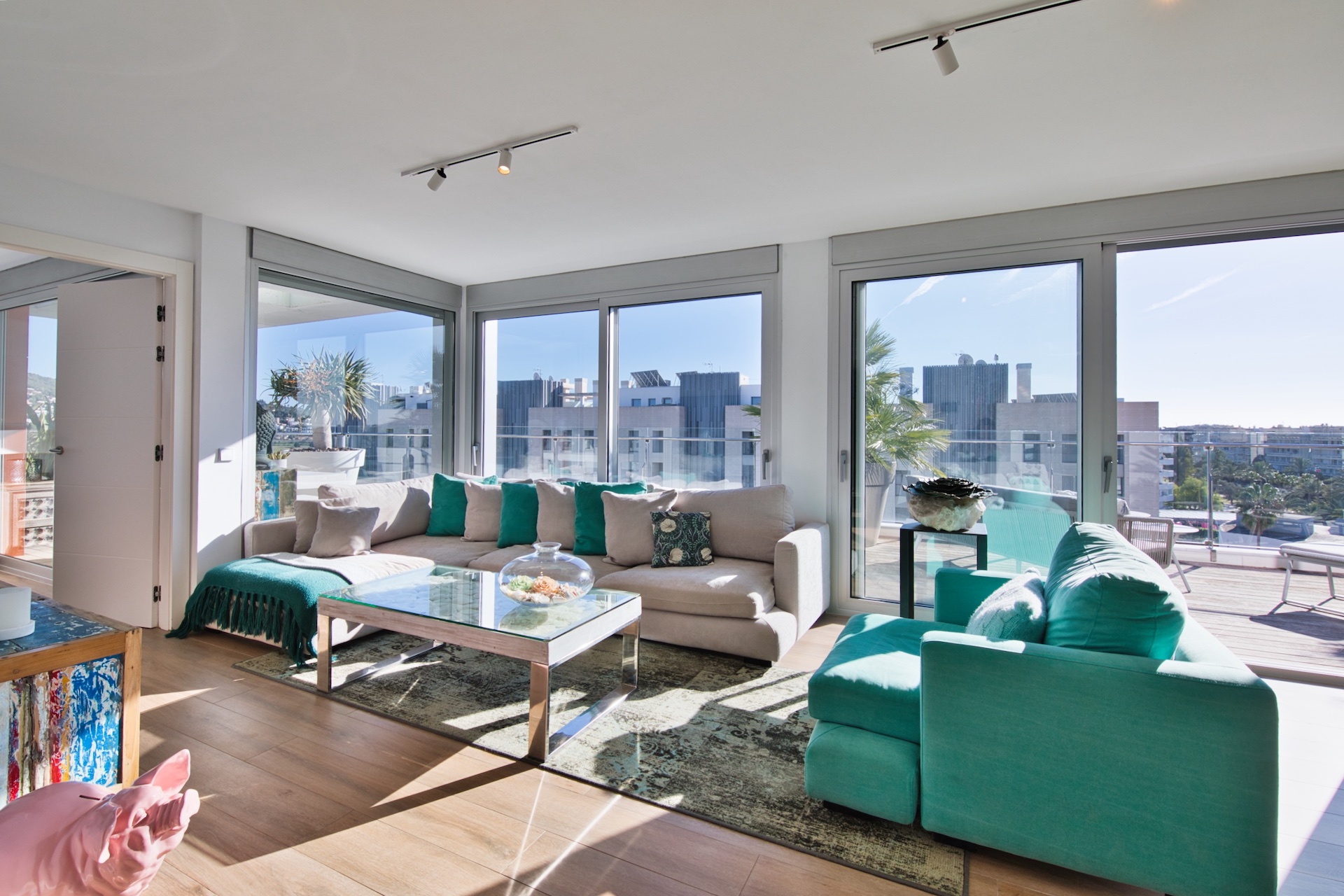 Resa Estates Ibiza te koop penthouse Marina botafoch for sale Ibiza living woonkamer.jpeg
